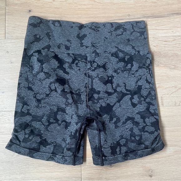 Gymshark Adapt Camo Shorts Sz L *I1 - Picture 3 of 4